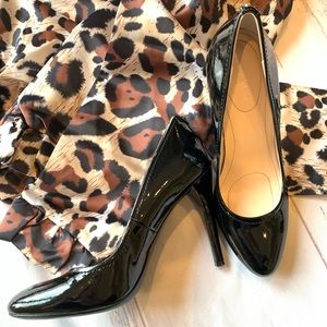 CALVIN KLEIN PATENT LEATHER WHINNIE SHOES HEELS